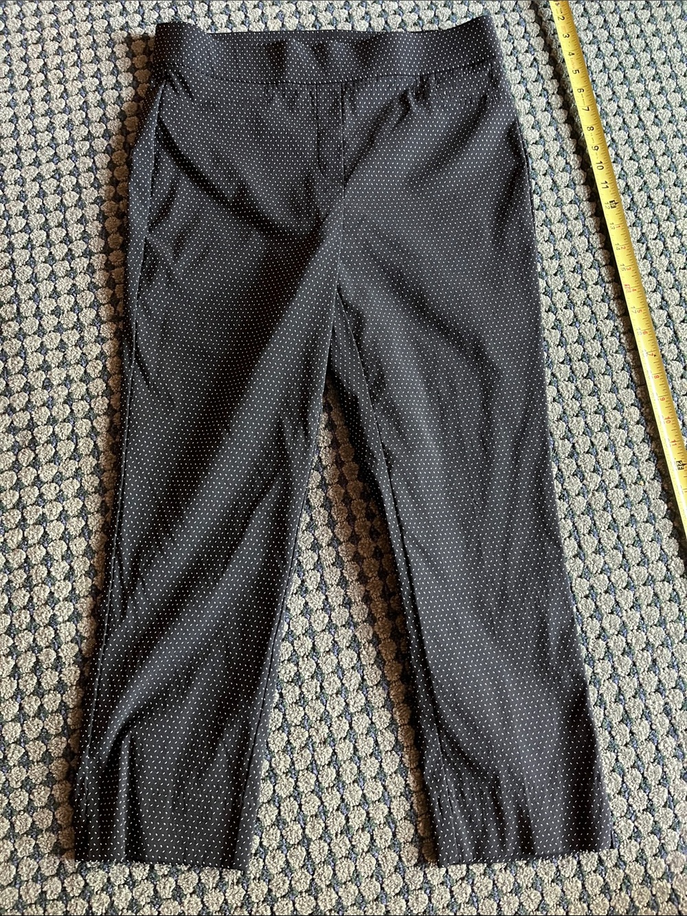 Anne Klein size 8 black with white polka dots pants
